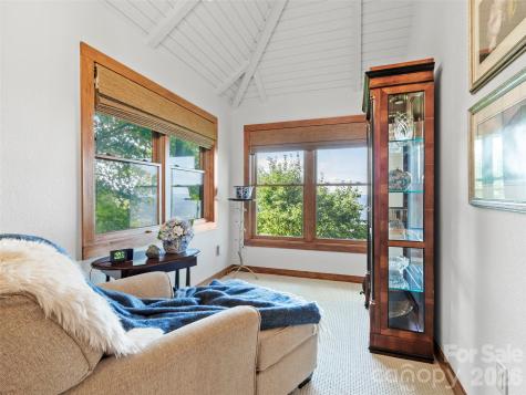 430 Rhododendron Lane Burnsville NC 28714