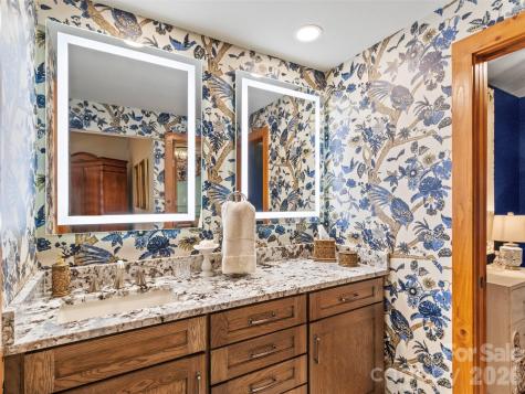 430 Rhododendron Lane Burnsville NC 28714