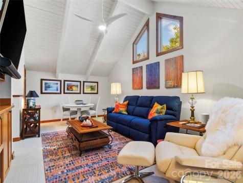 430 Rhododendron Lane Burnsville NC 28714