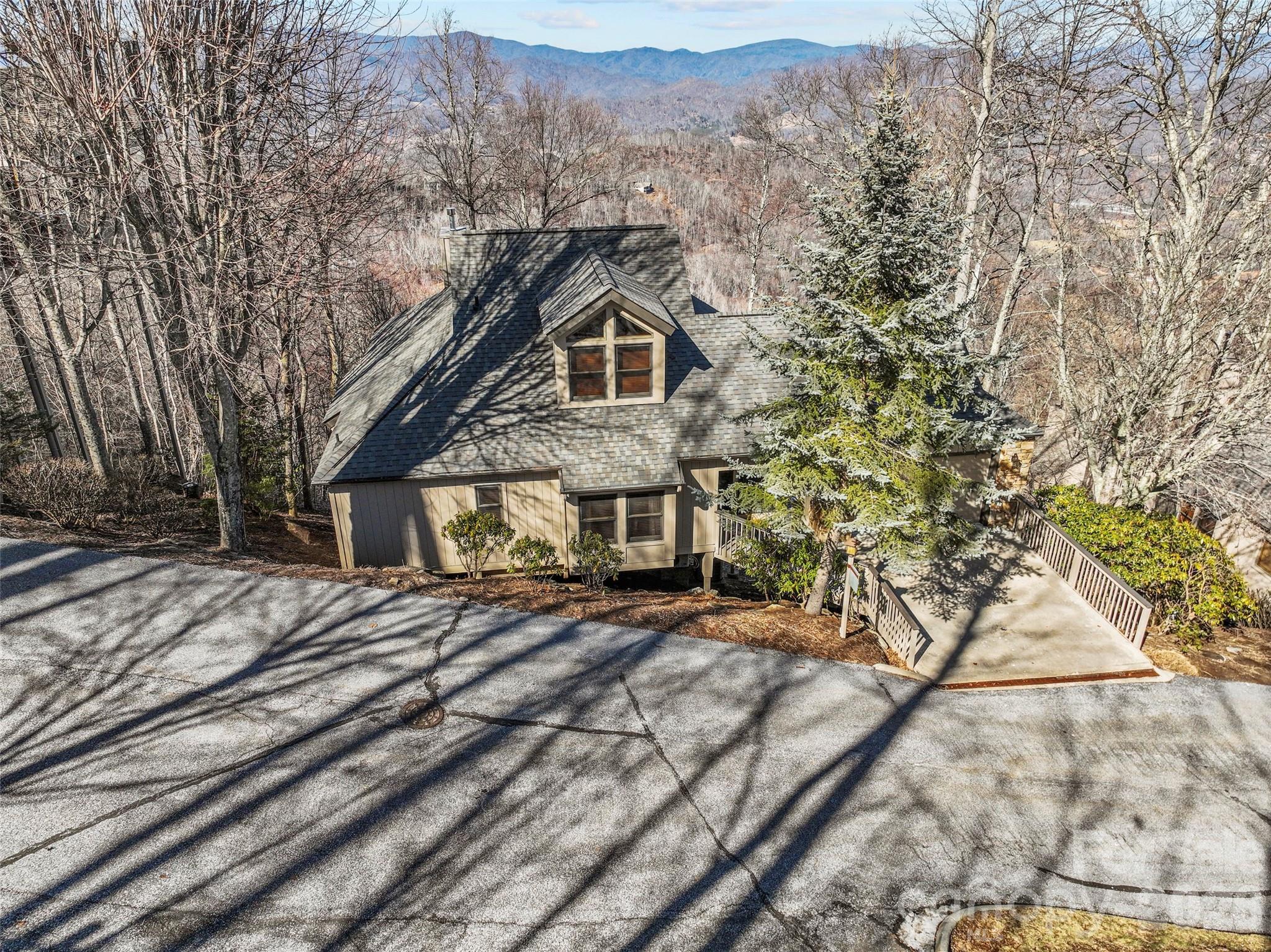 430 Rhododendron Lane Burnsville NC 28714
