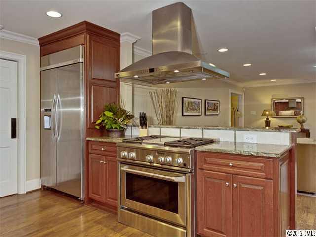 5016 Sharon Woods Lane Charlotte NC 28210