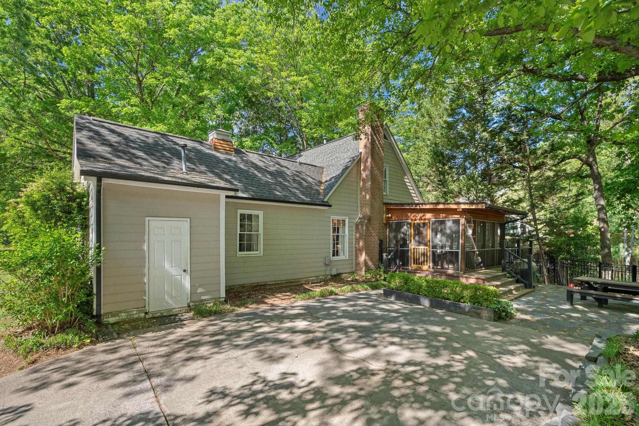817 Bent Wood Court Matthews NC 28105