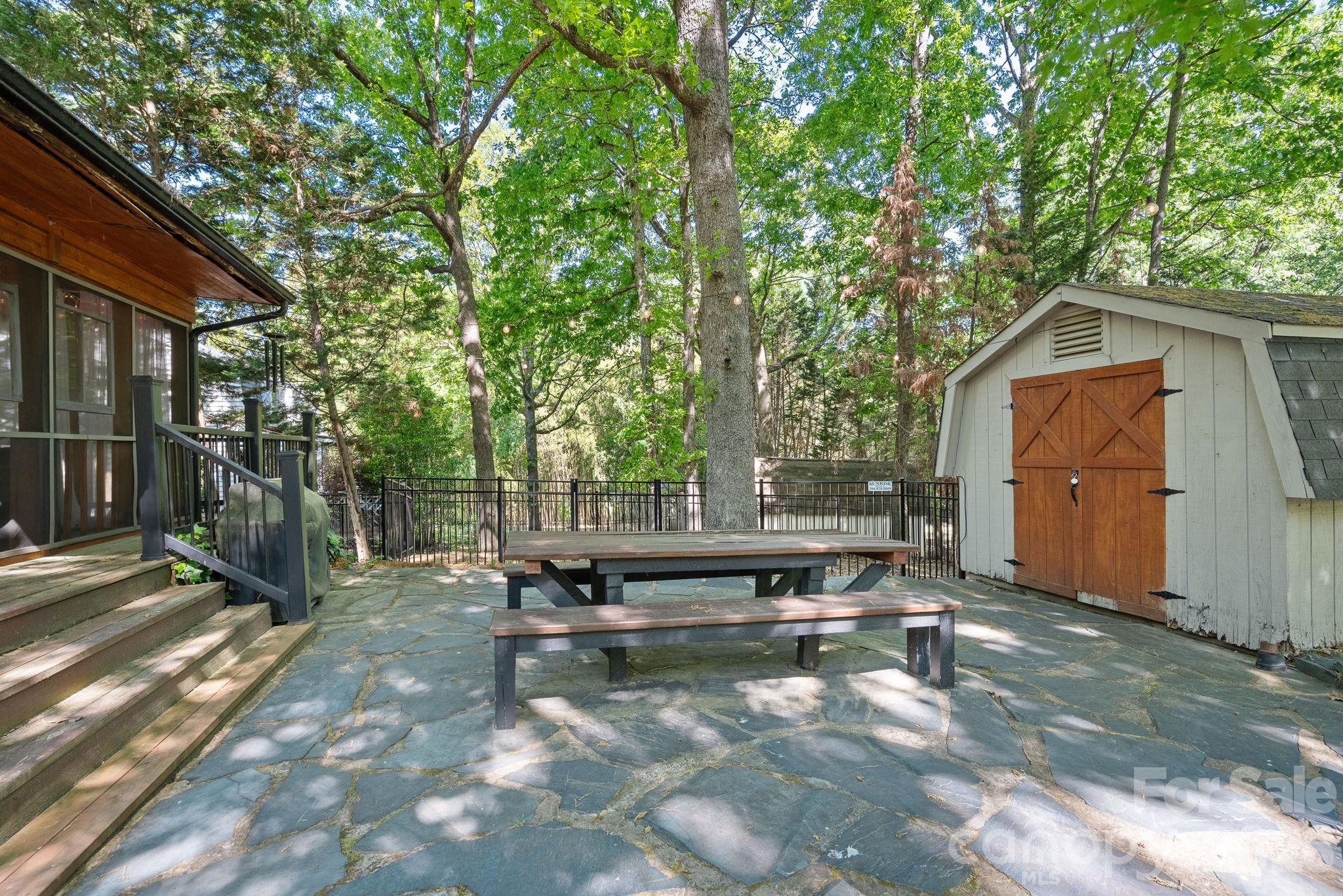 817 Bent Wood Court Matthews NC 28105
