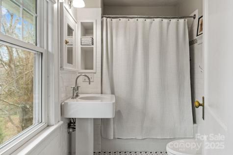 5 Chiles Avenue Asheville NC 28803