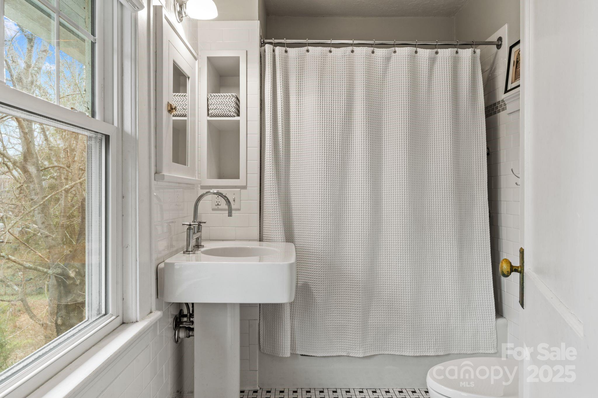 5 Chiles Avenue Asheville NC 28803