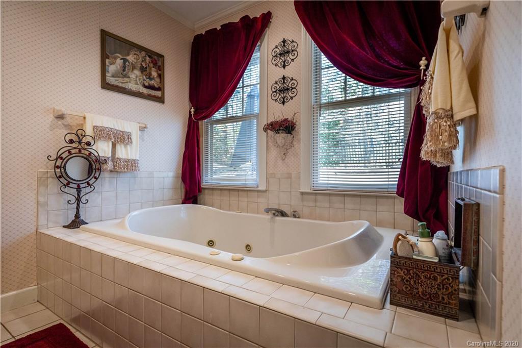 304 La Foret Drive Morganton NC 28655