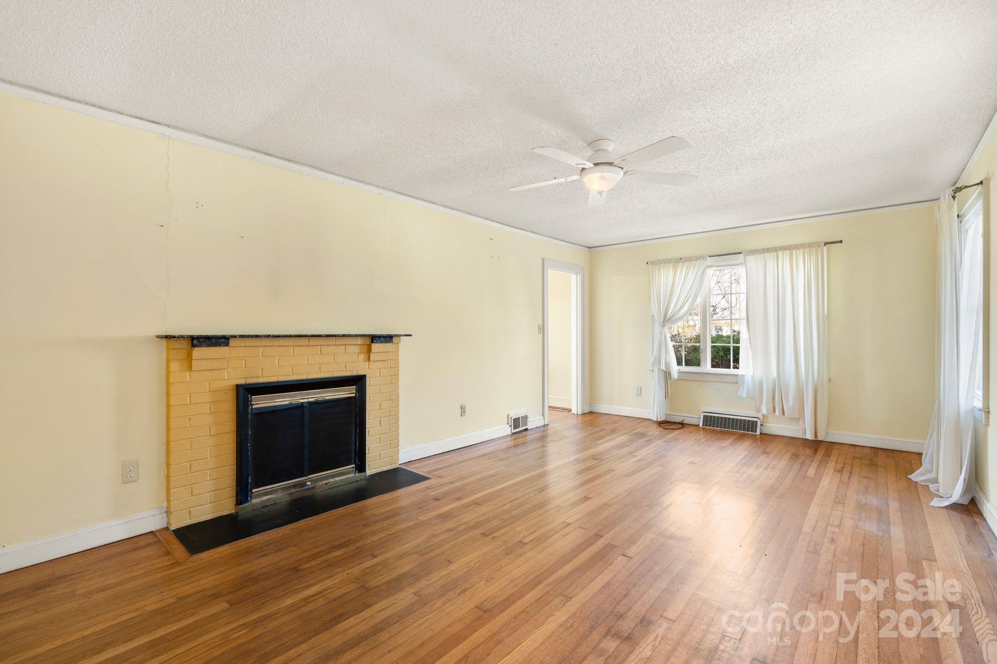 32 Beverly Road W Asheville NC 28806