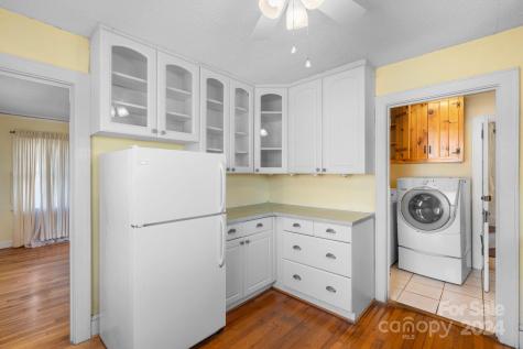 32 Beverly Road W Asheville NC 28806