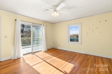 32 Beverly Road W Asheville NC 28806