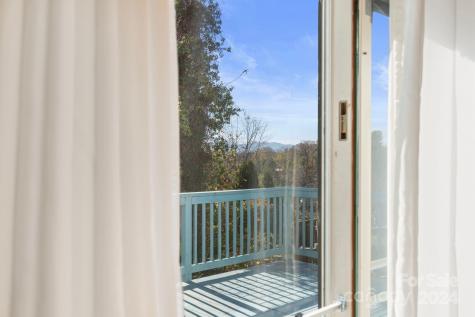 32 Beverly Road W Asheville NC 28806