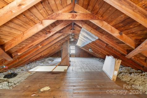 32 Beverly Road W Asheville NC 28806