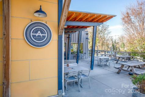 32 Beverly Road W Asheville NC 28806