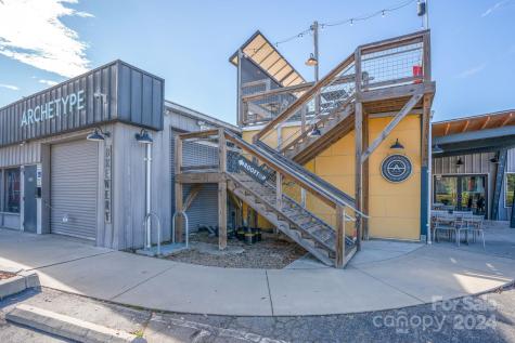 32 Beverly Road W Asheville NC 28806