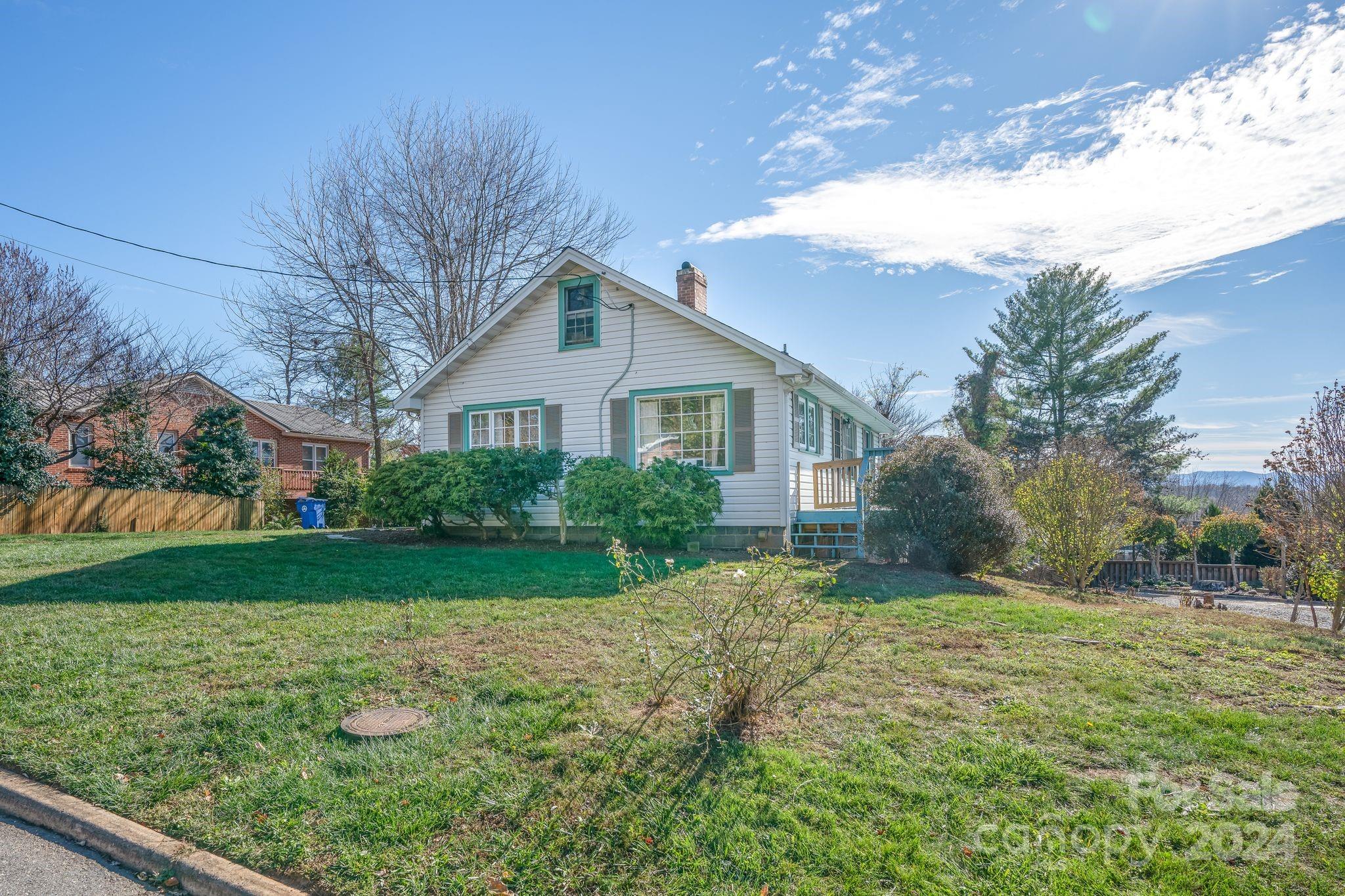 32 Beverly Road W Asheville NC 28806