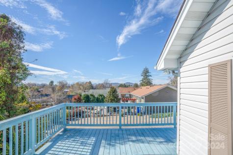 32 Beverly Road W Asheville NC 28806