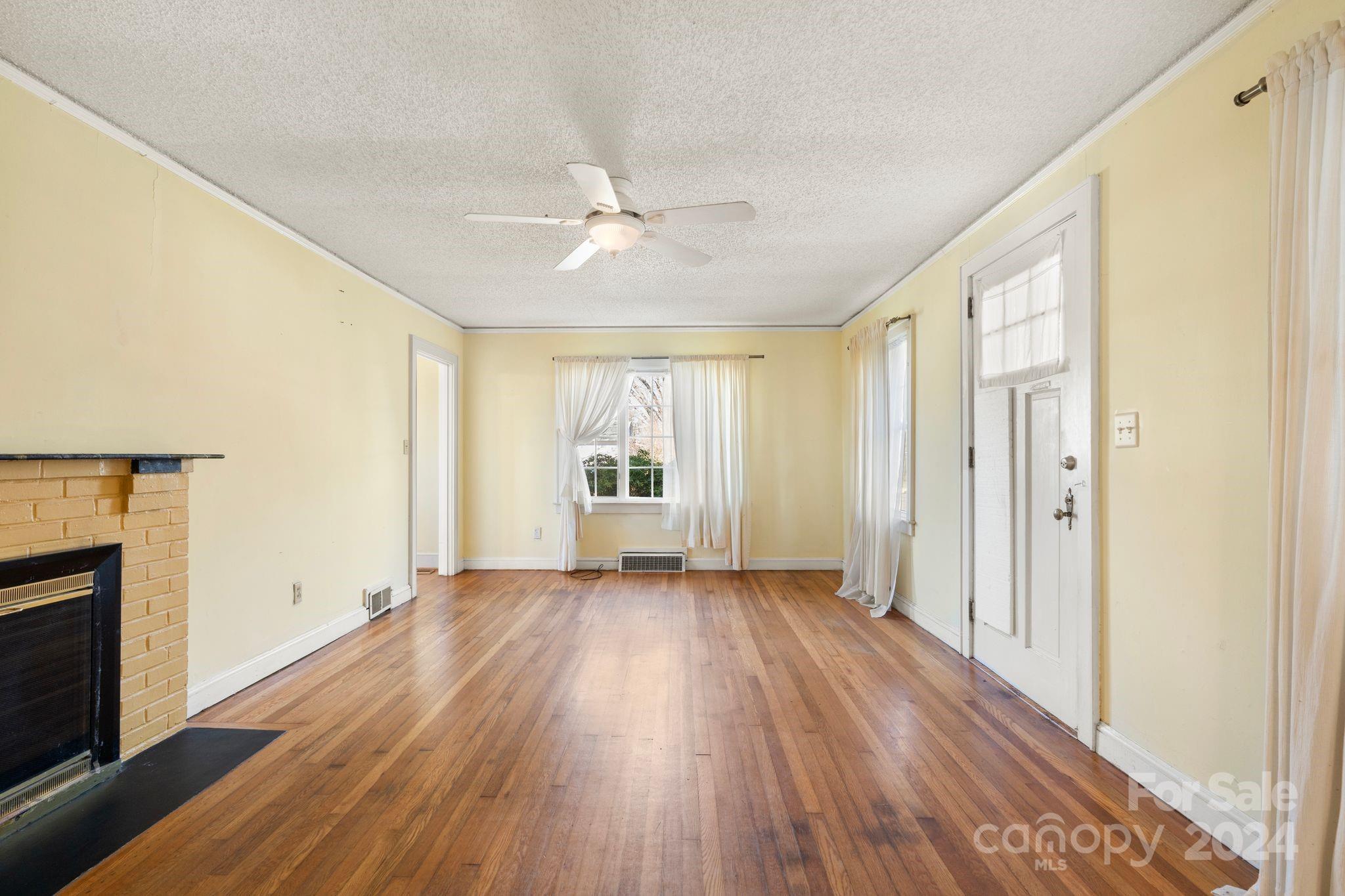 32 Beverly Road W Asheville NC 28806