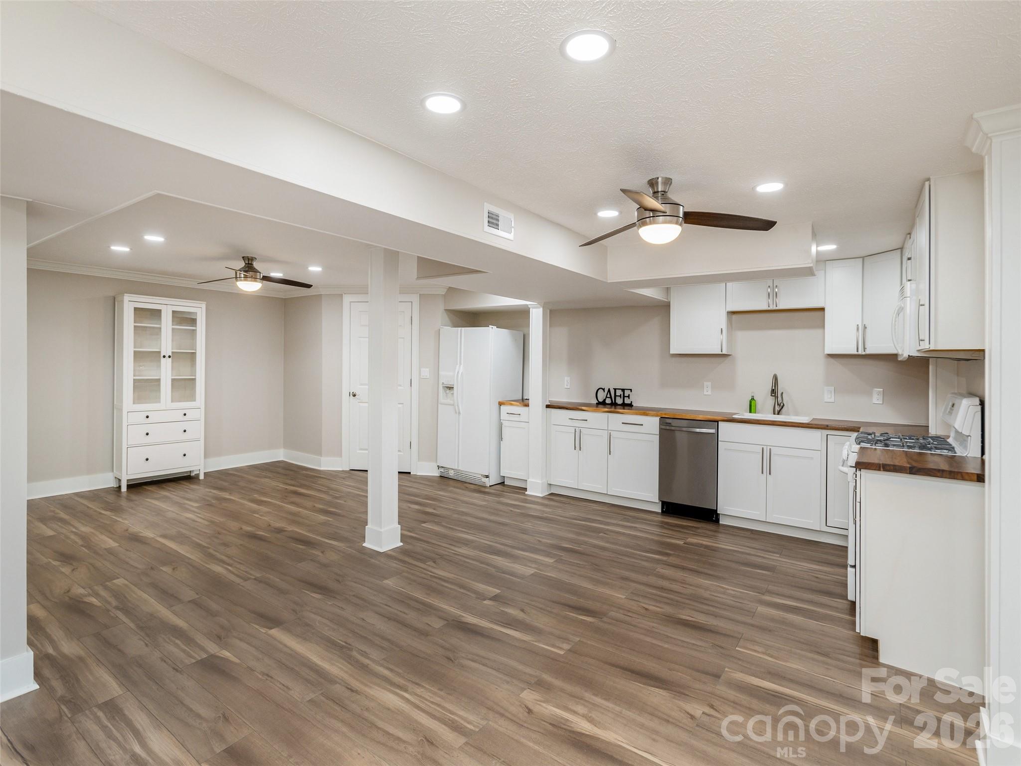 514 Whispering Hills Drive Hendersonville NC 28792