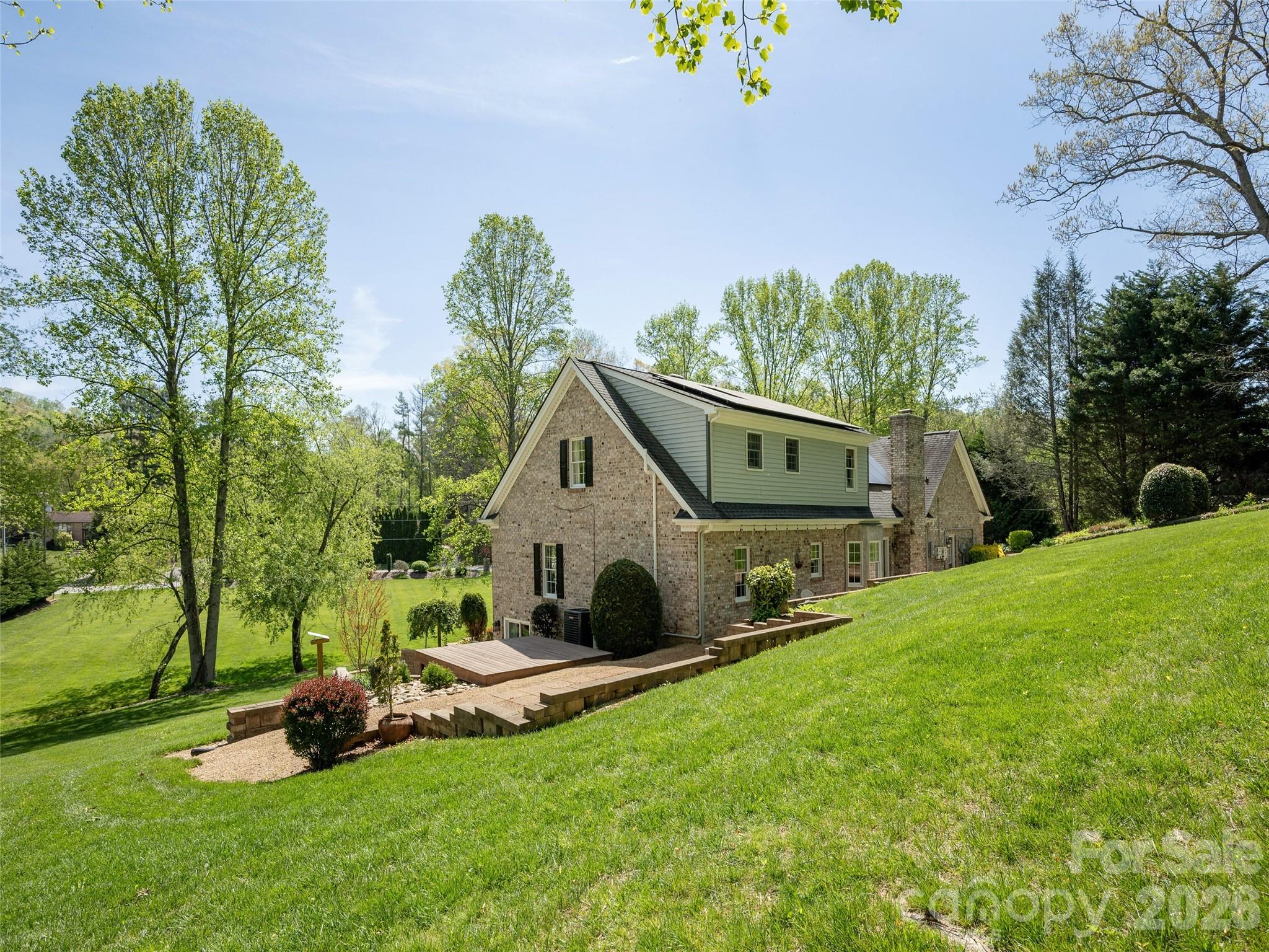 514 Whispering Hills Drive Hendersonville NC 28792