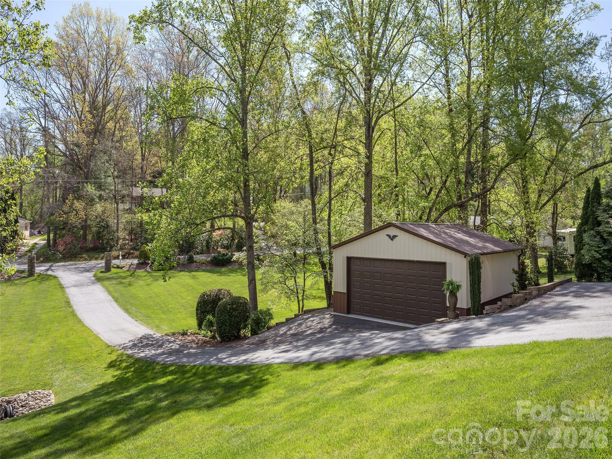 514 Whispering Hills Drive Hendersonville NC 28792