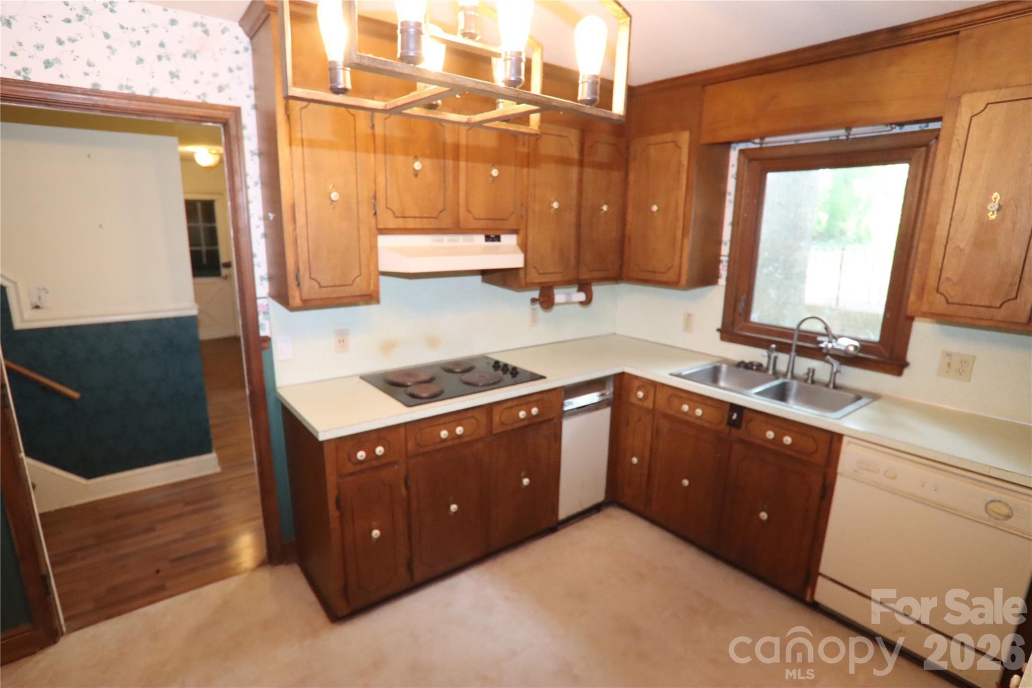 607 Willow Lane Harrisburg NC 28075
