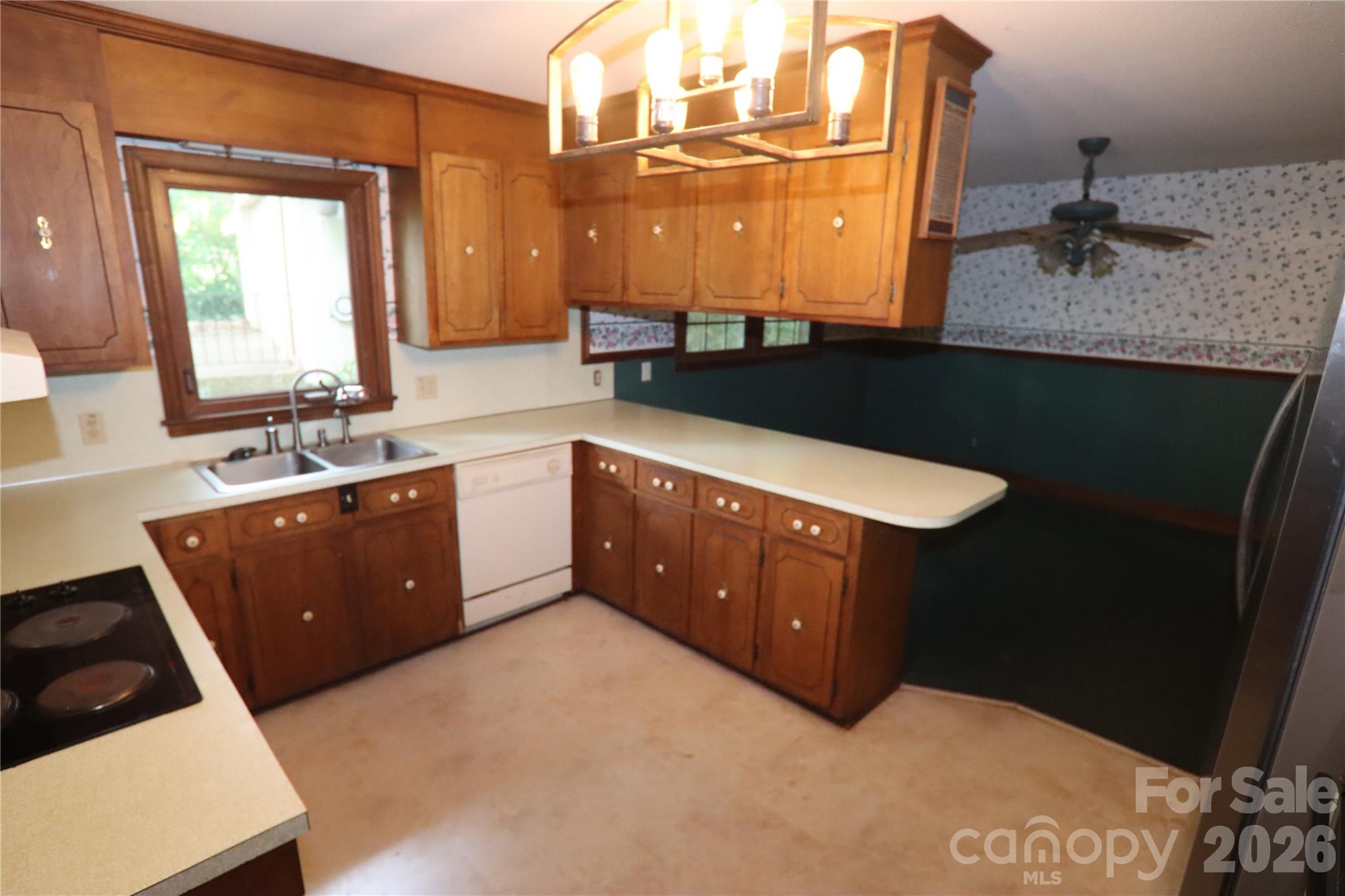 607 Willow Lane Harrisburg NC 28075