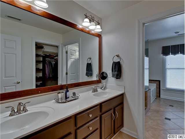 2921 Manor Road Charlotte NC 28209