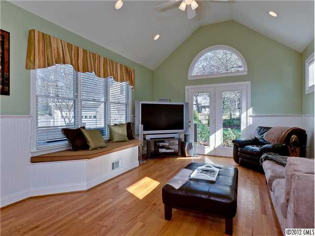 2921 Manor Road Charlotte NC 28209