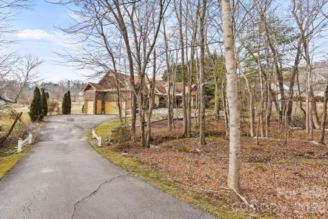 628 Vista Falls Road Mills River NC 28759