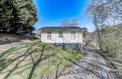 6 Lands End Drive Candler NC 28715