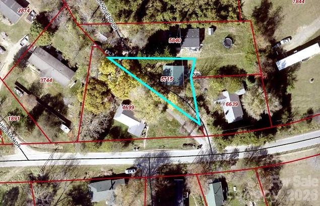 6 Lands End Drive Candler NC 28715