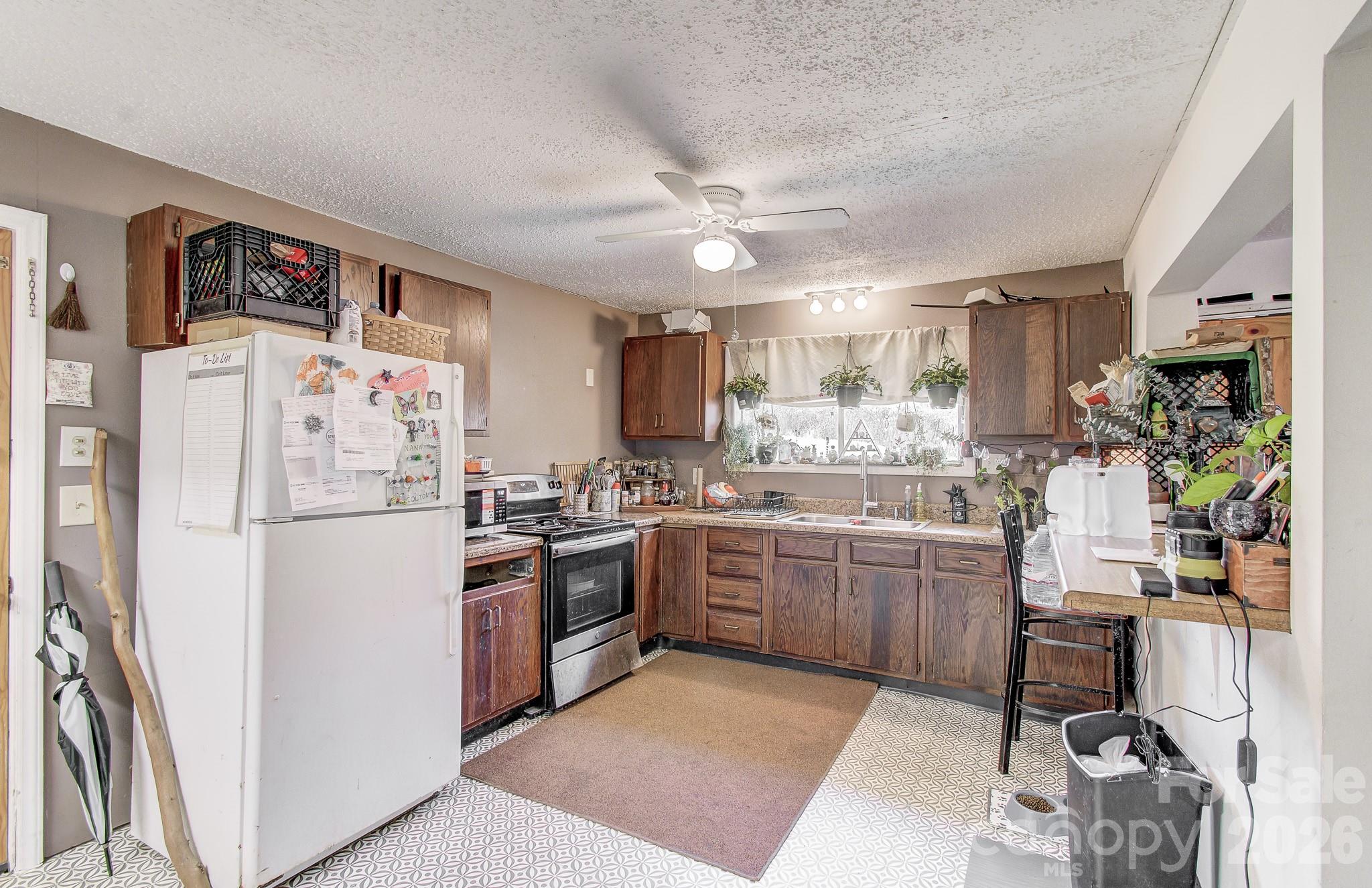 6 Lands End Drive Candler NC 28715