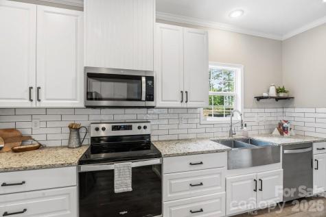 38 Fish Lake Drive Fletcher NC 28732