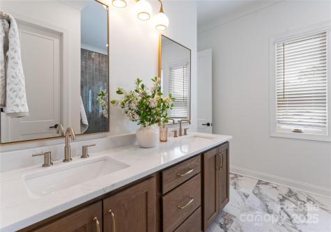 4215 Walker Road Charlotte NC 28211