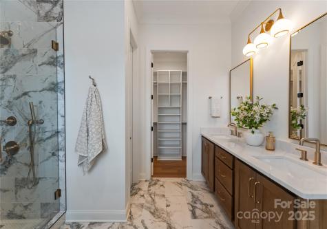 4215 Walker Road Charlotte NC 28211