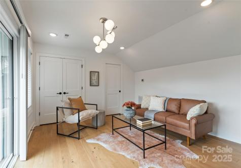 4215 Walker Road Charlotte NC 28211