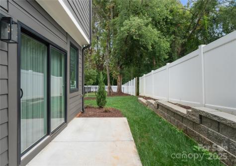 4215 Walker Road Charlotte NC 28211