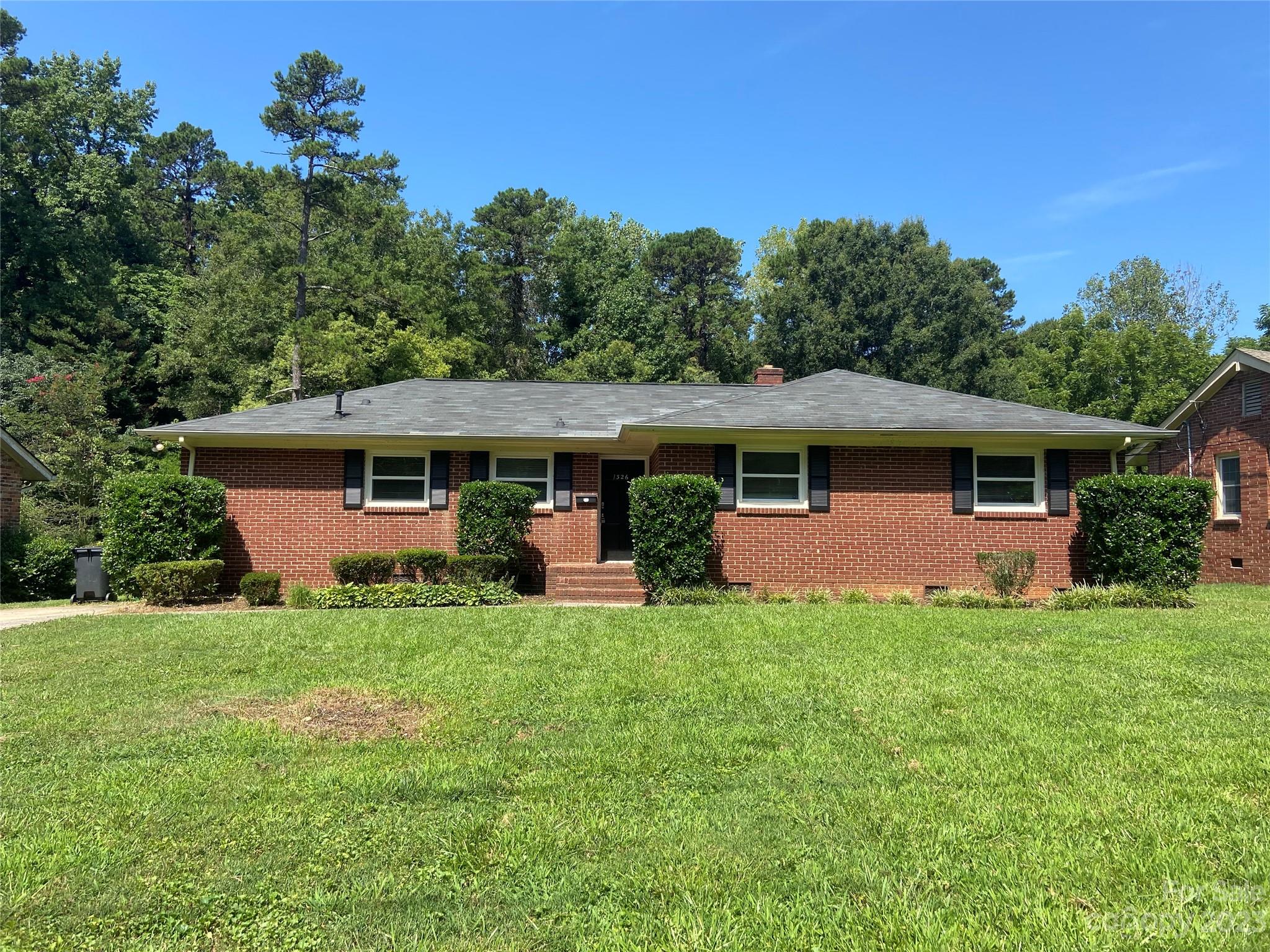 1326 Shannonhouse Drive Charlotte NC 28215