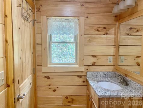 3301 State Highway 197 N Burnsville NC 28714