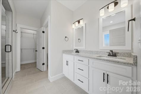 36 Sky Lane Court Columbus NC 28722