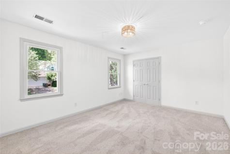 9223 Pebble Creek Way Charlotte NC 28269