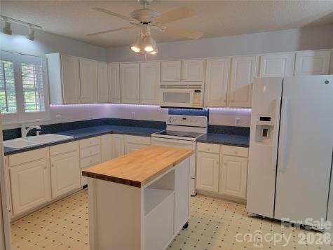 107 Forrest Glenn Court King NC 27021
