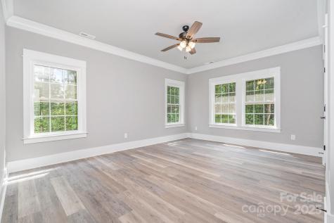 7221 Static Way Sherrills Ford NC 28673