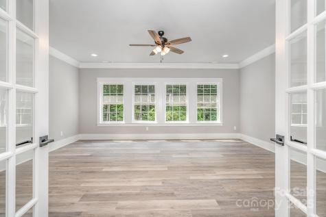 7221 Static Way Sherrills Ford NC 28673