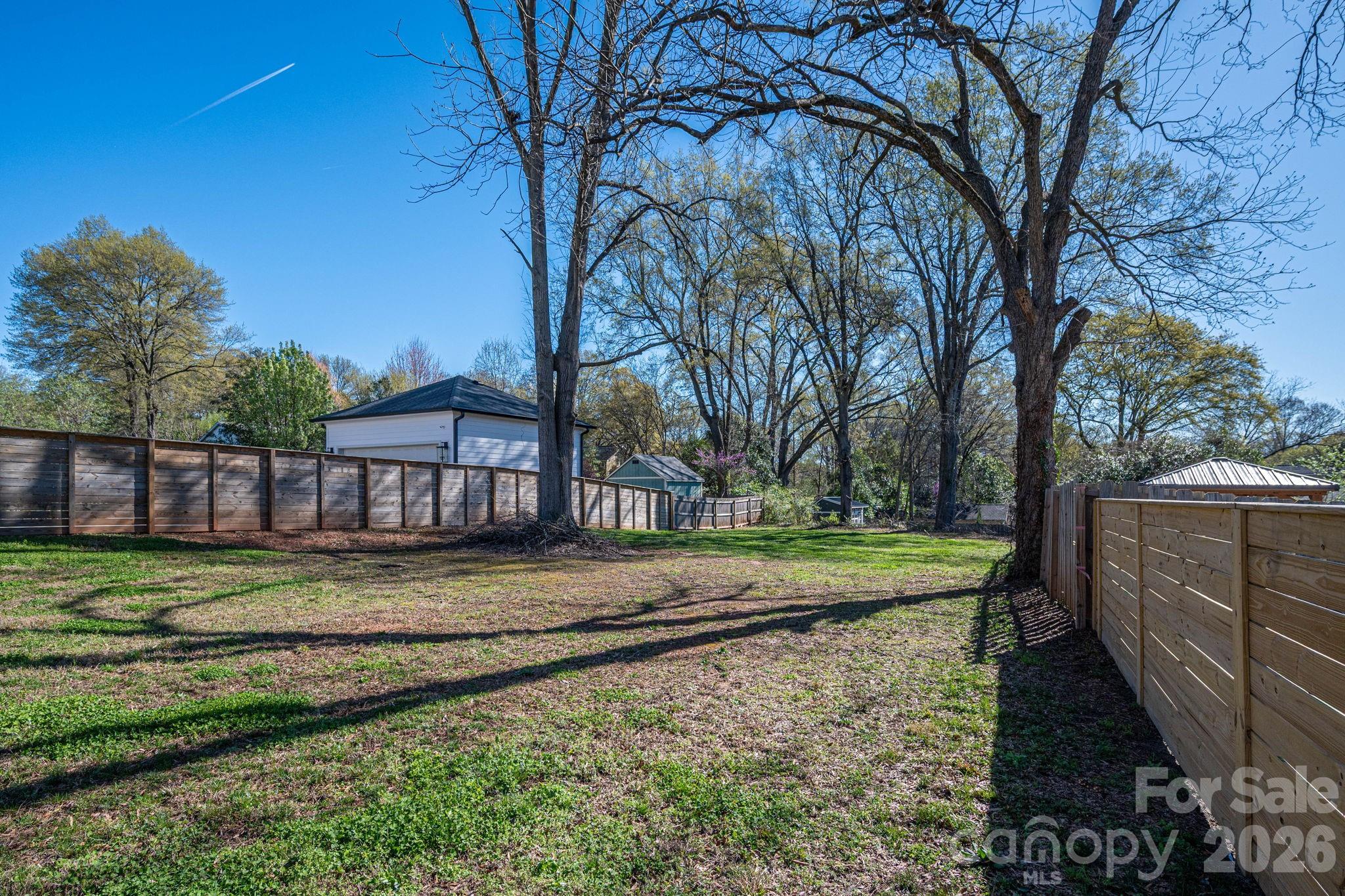 1642 Hawthorne Lane Charlotte NC 28205