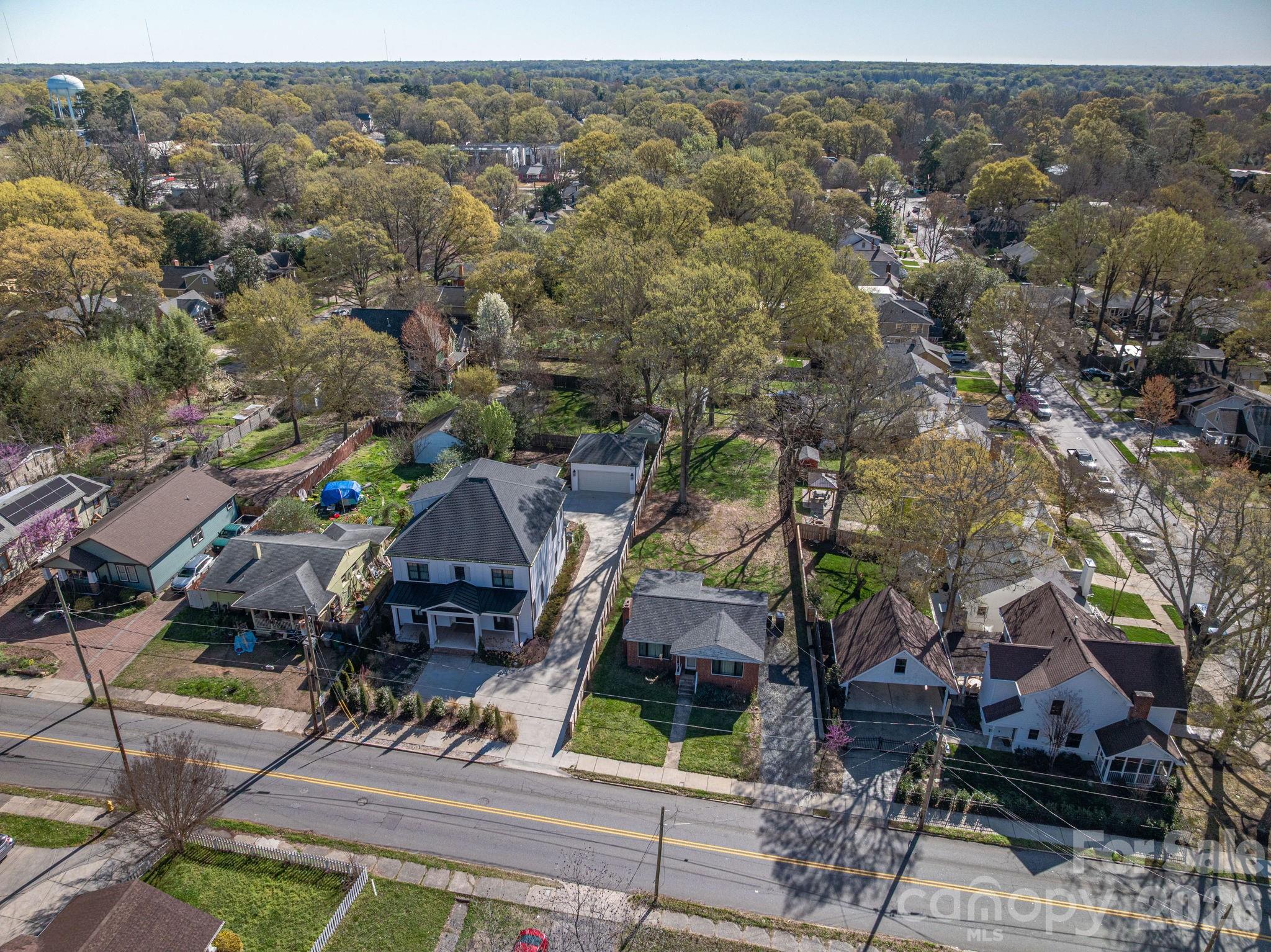 1642 Hawthorne Lane Charlotte NC 28205