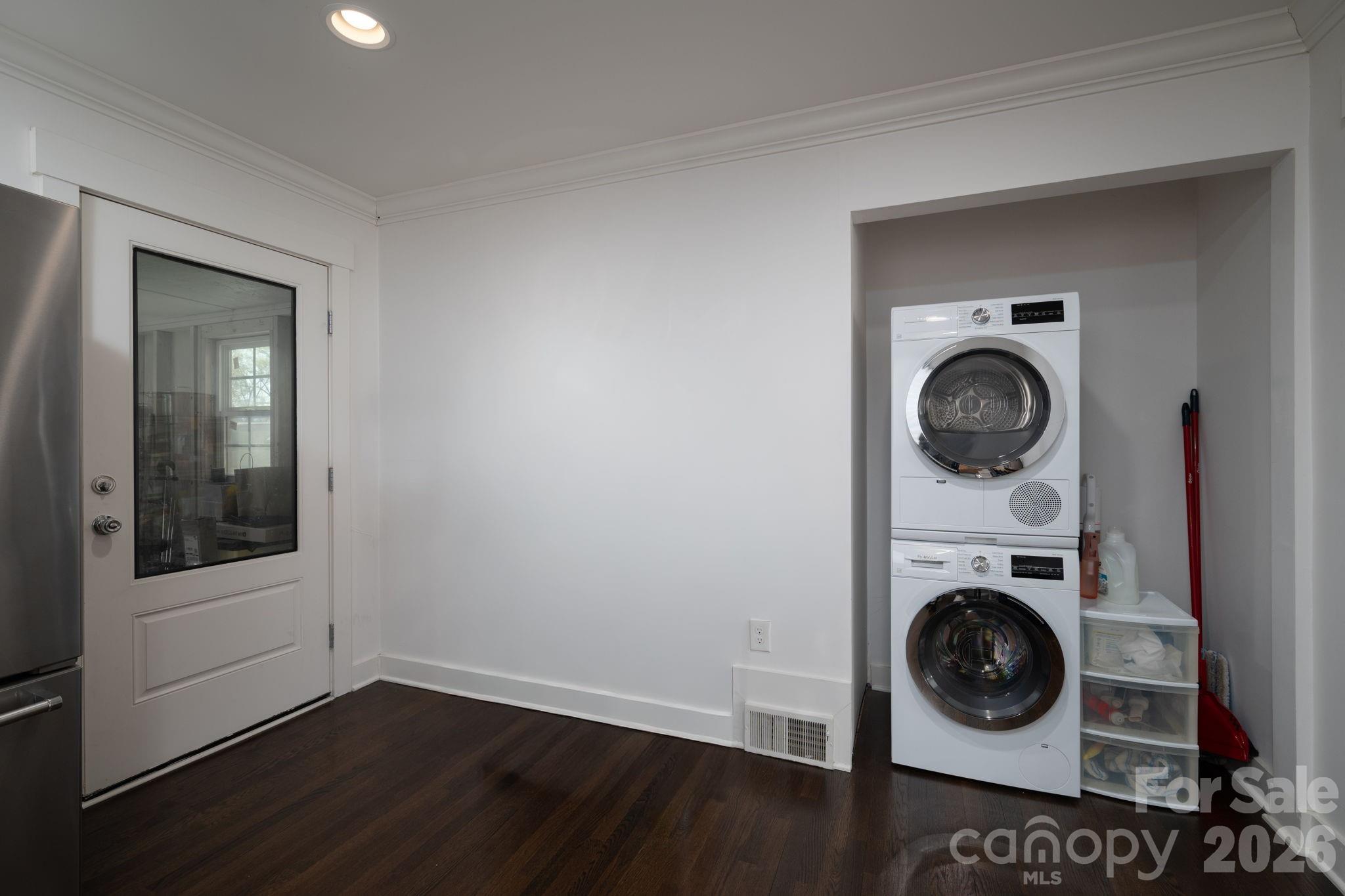 1642 Hawthorne Lane Charlotte NC 28205