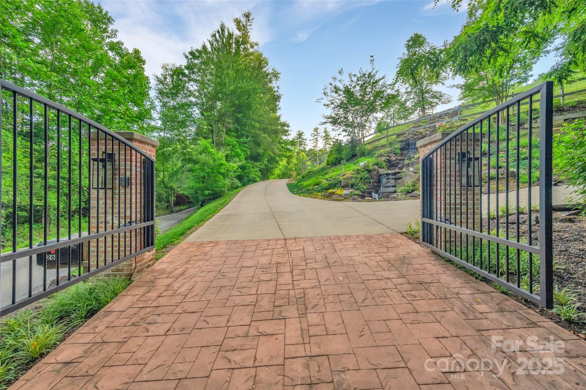 26 Bonnies Cove Trail Mills River NC 28759
