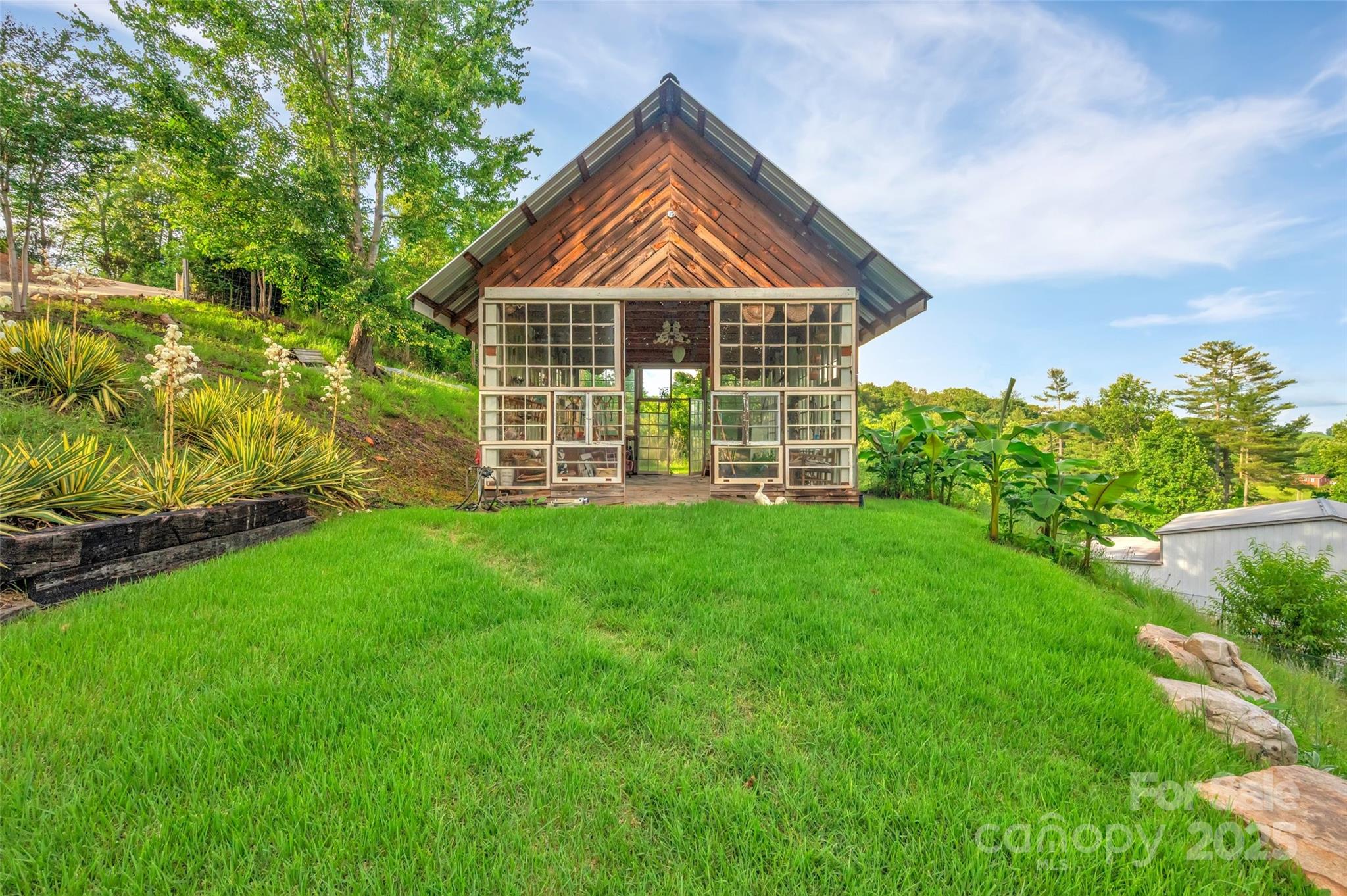 26 Bonnies Cove Trail Mills River NC 28759