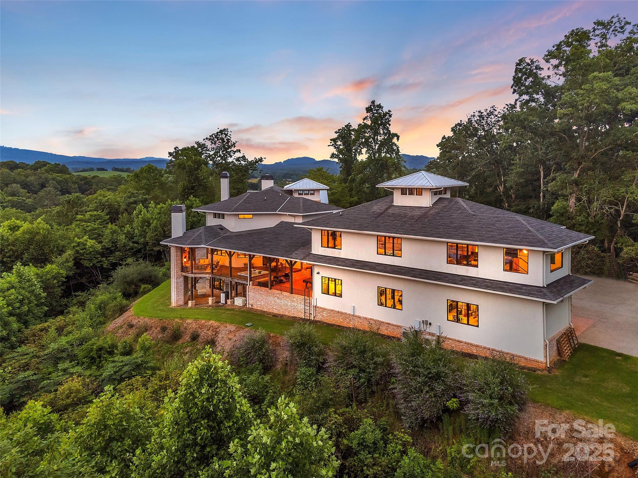 26 Bonnies Cove Trail Mills River NC 28759