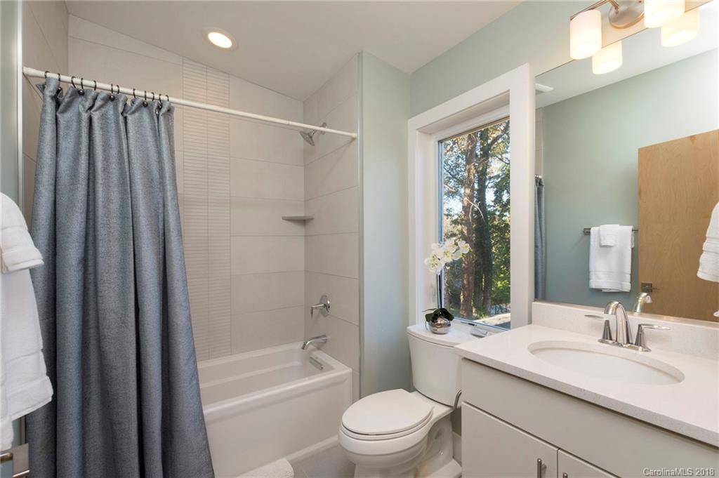 18 Mauricet Lane Asheville NC 28806